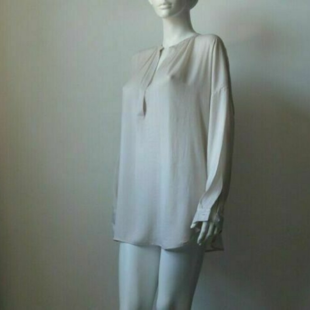 Vince Women's Off White Used Size M